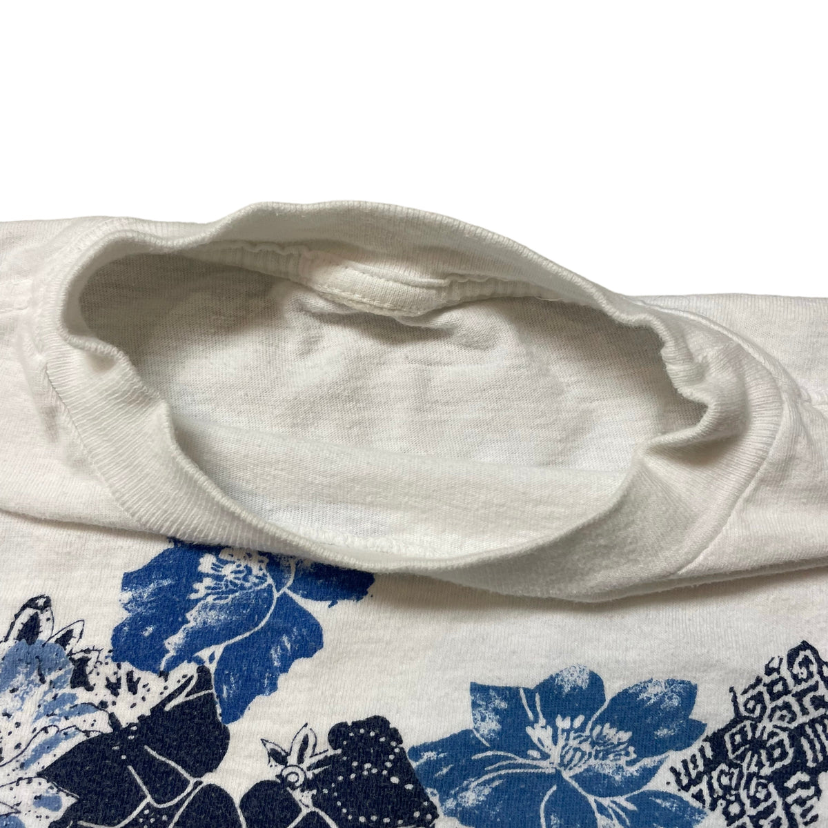 80’s Flower Printed T-Shirt