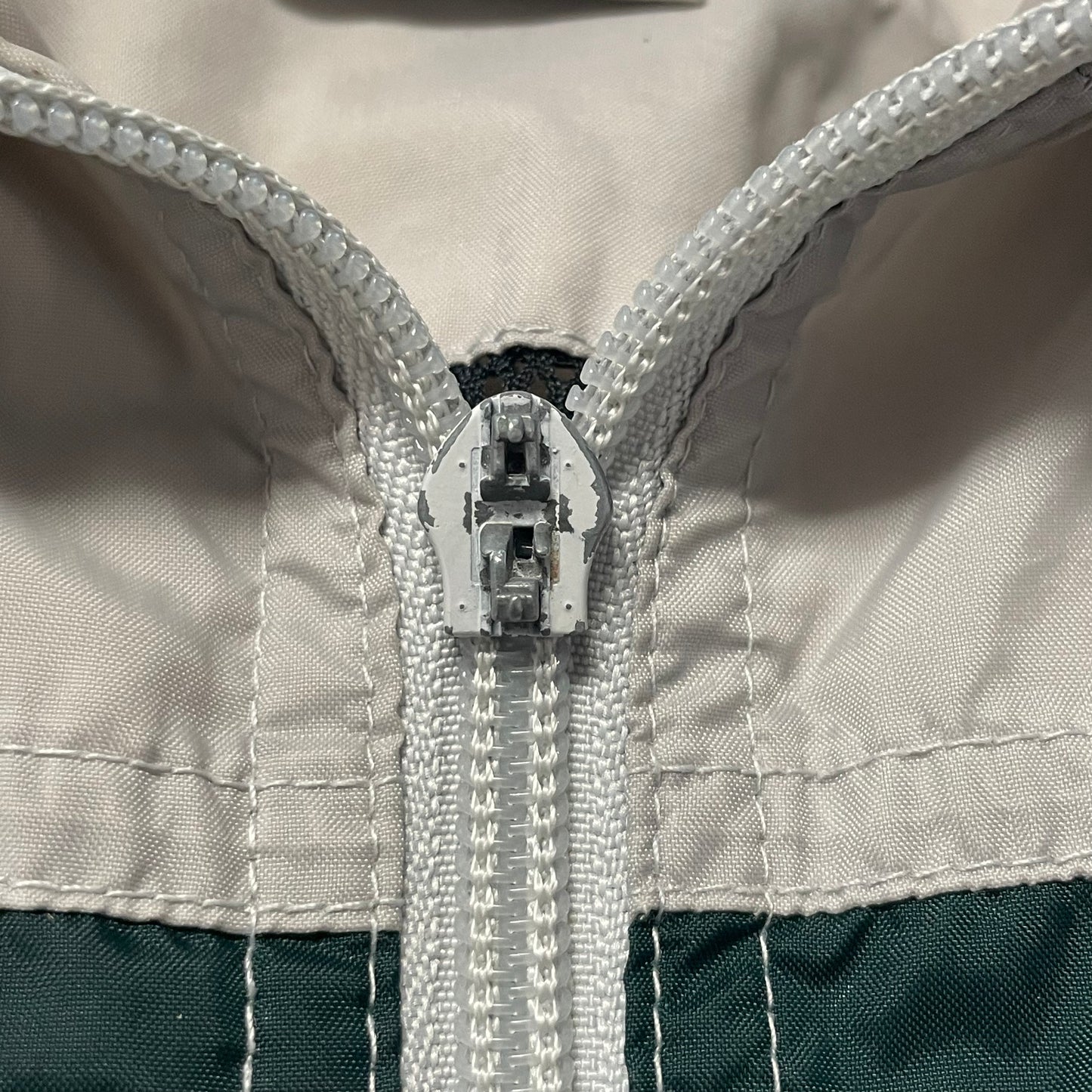 90’s Nike Windbreaker