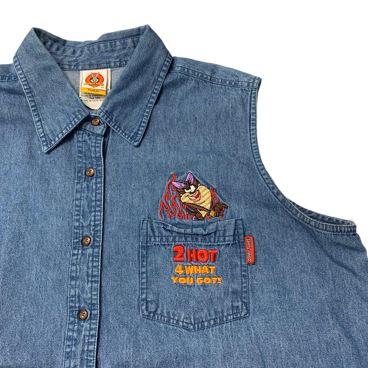 00’s Looney Tunes ‘2 Hot 4 What You Got’ Sleeveless buttoned shirt
