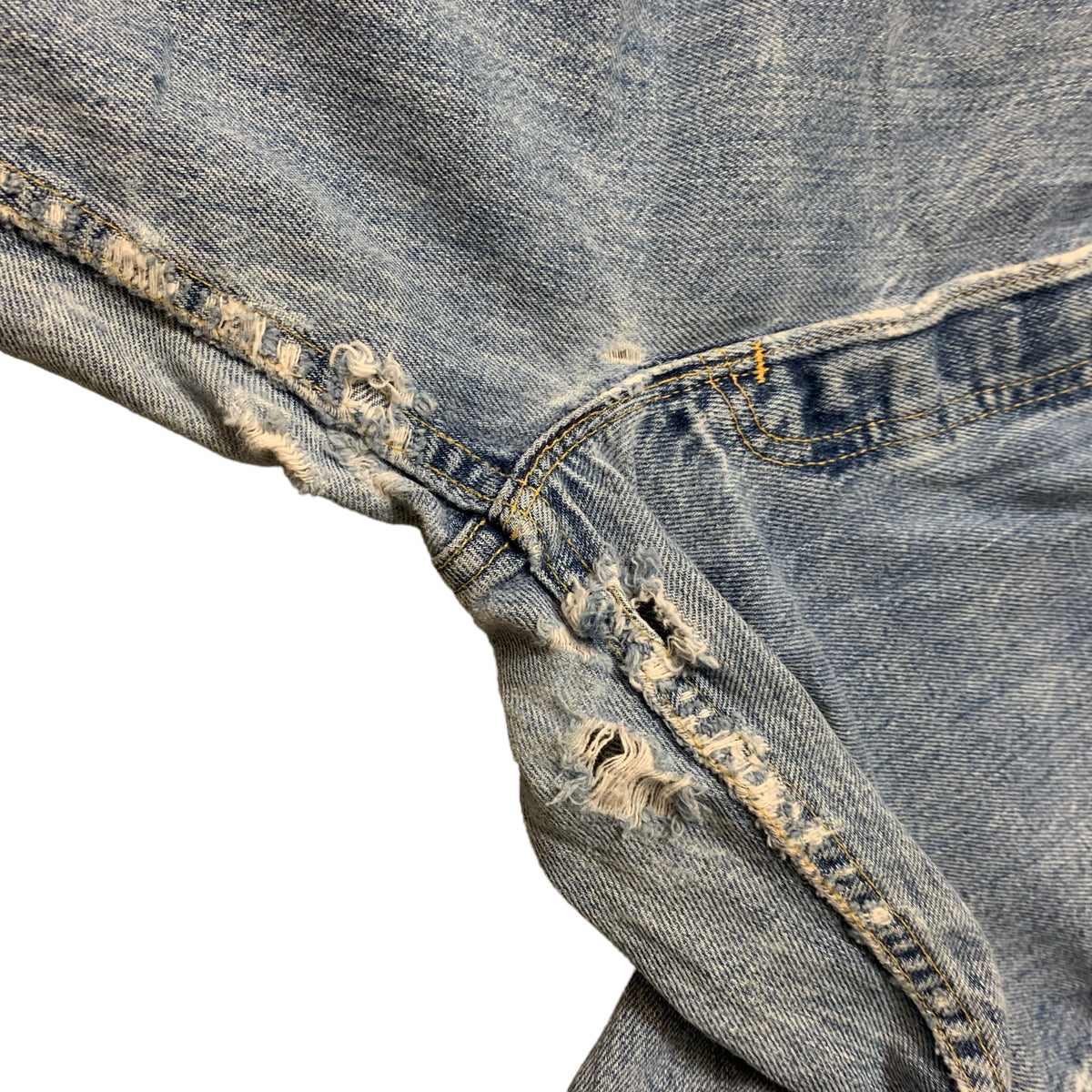 90’s Levi’s SilverTab Guys Fit Distressed Jeans