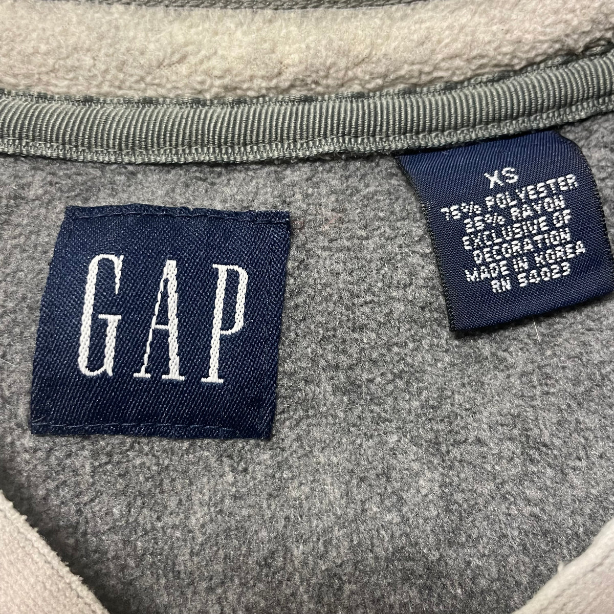 Gap V Neck Fleece Sweater Gray