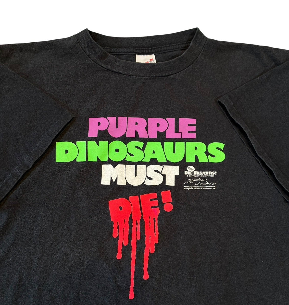 Purple dinosaur must die Barney T-shirt, size XL ￼