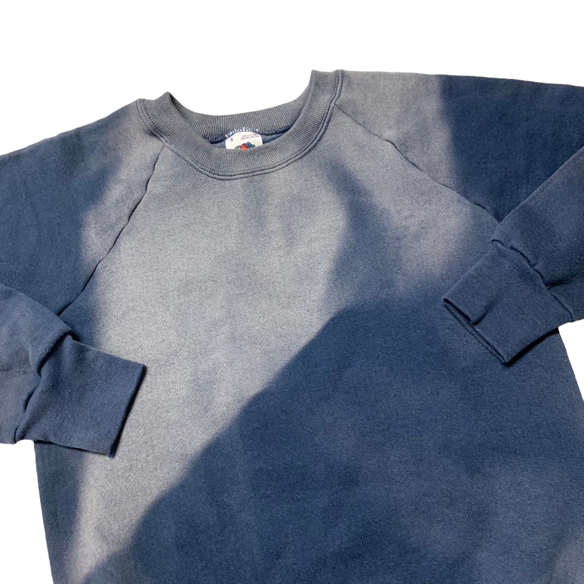 80’s/90’s Fruit of the Loom Faded Raglan Sweatshirt
