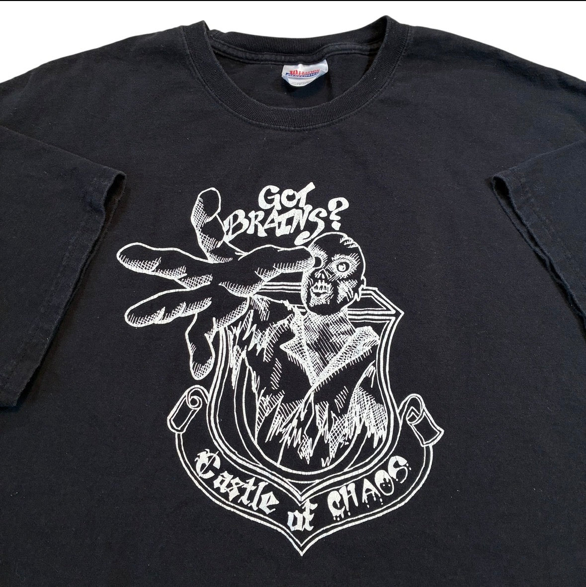 Castle of chaos haunted house T-shirt size xl