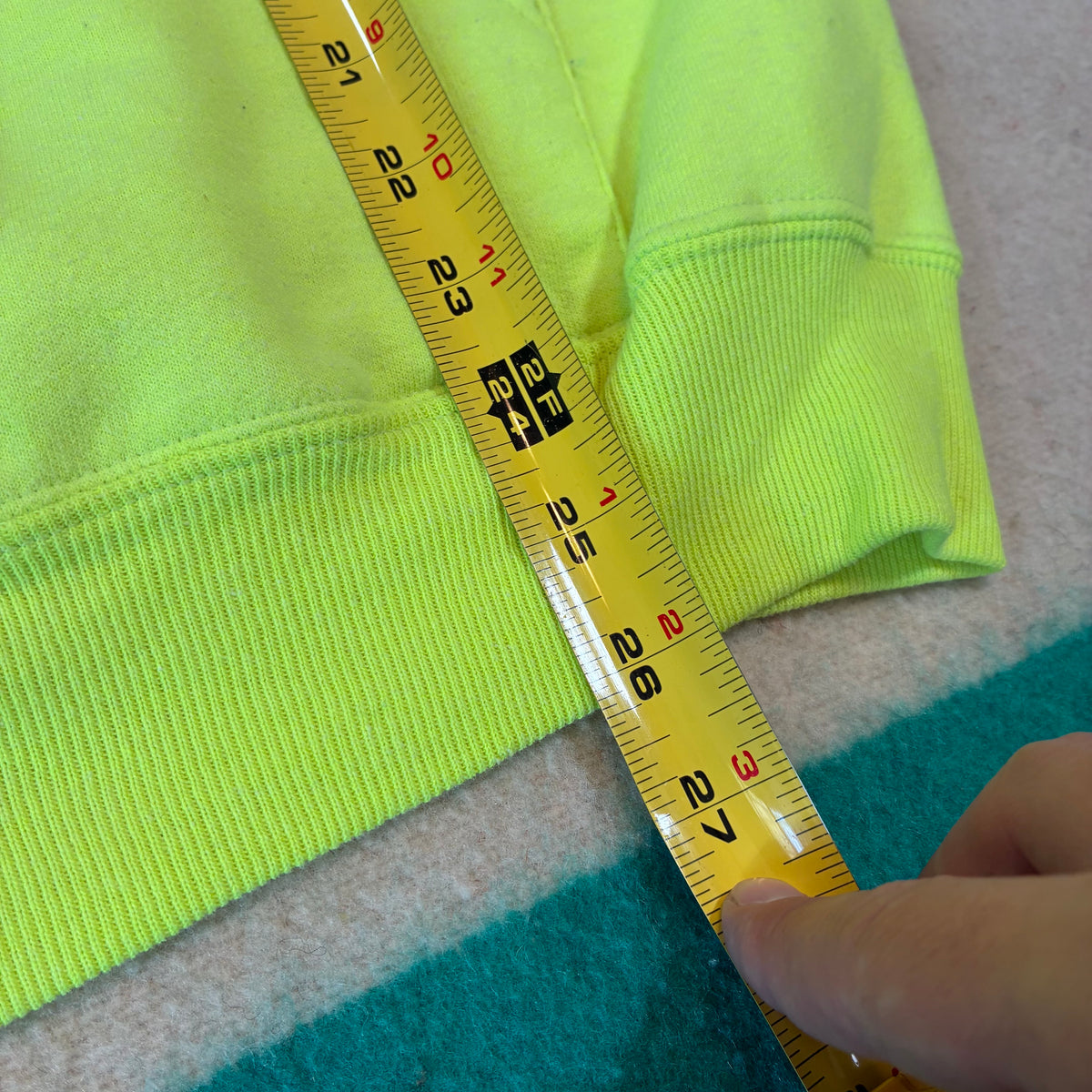 Mt dew crew neck see measurements