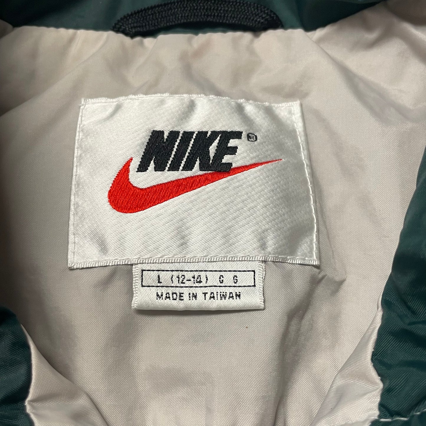90’s Nike Windbreaker