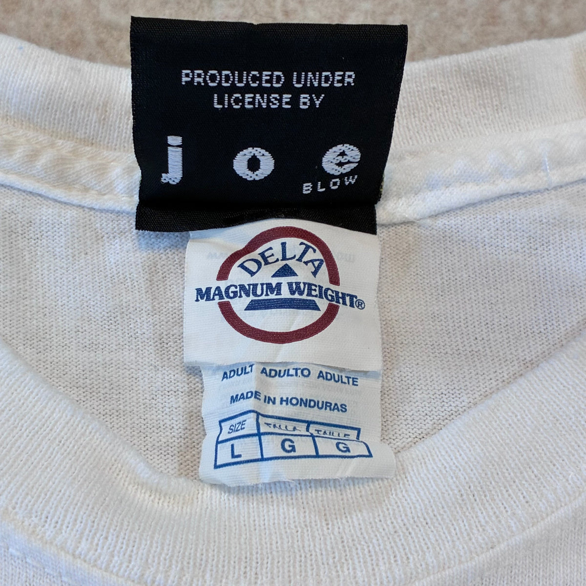National Geographic penguin T-shirt size large ￼