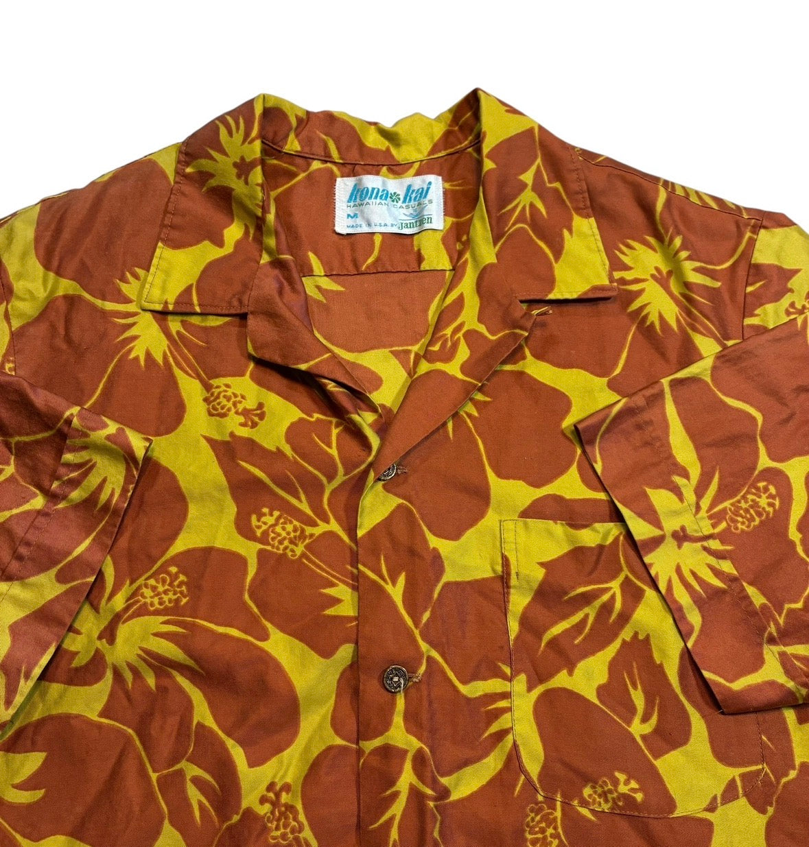 70s￼ jantzen Hawaiian T-shirt, size medium ￼