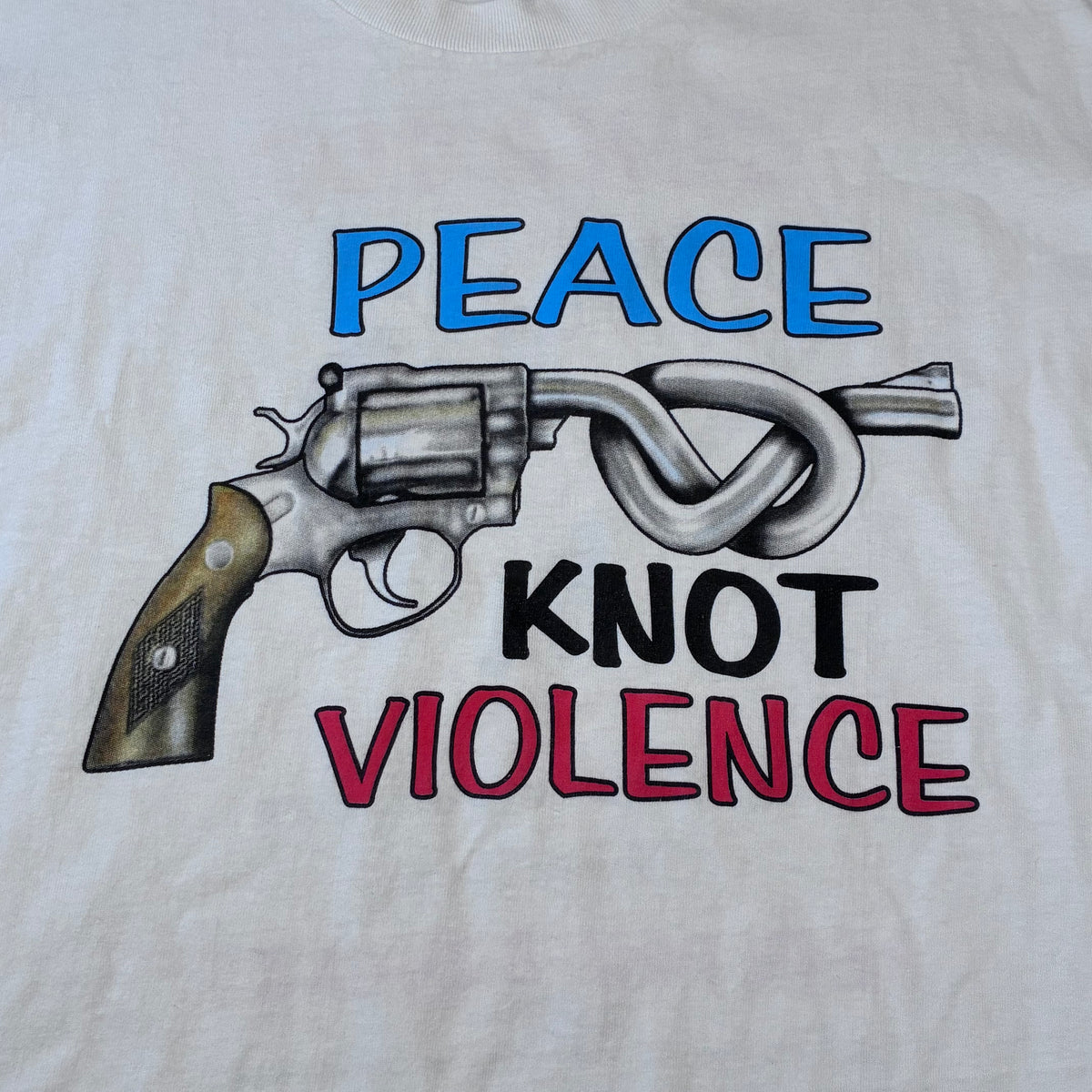 Gun ￼ T-shirt xl