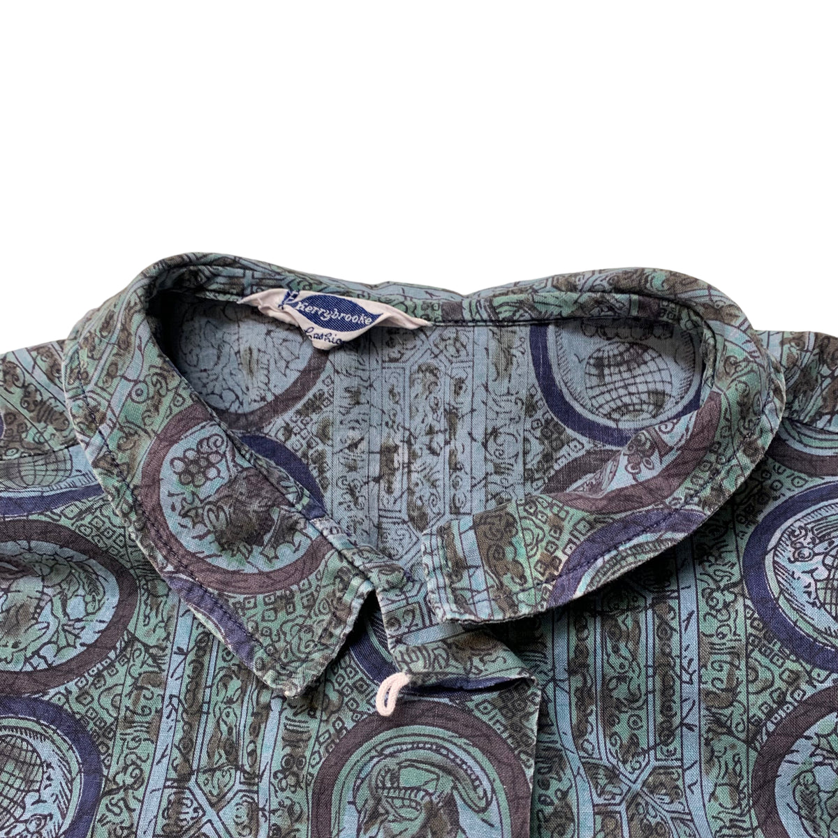 50’s Women’s Loop Collar