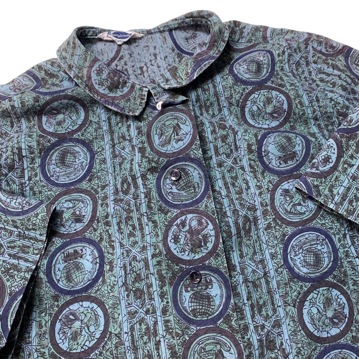 50’s Women’s Loop Collar
