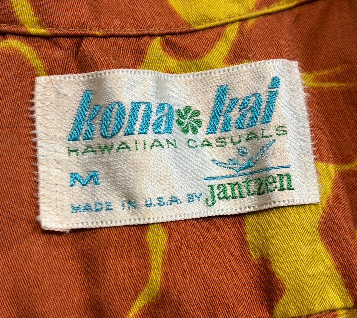 70s￼ jantzen Hawaiian T-shirt, size medium ￼