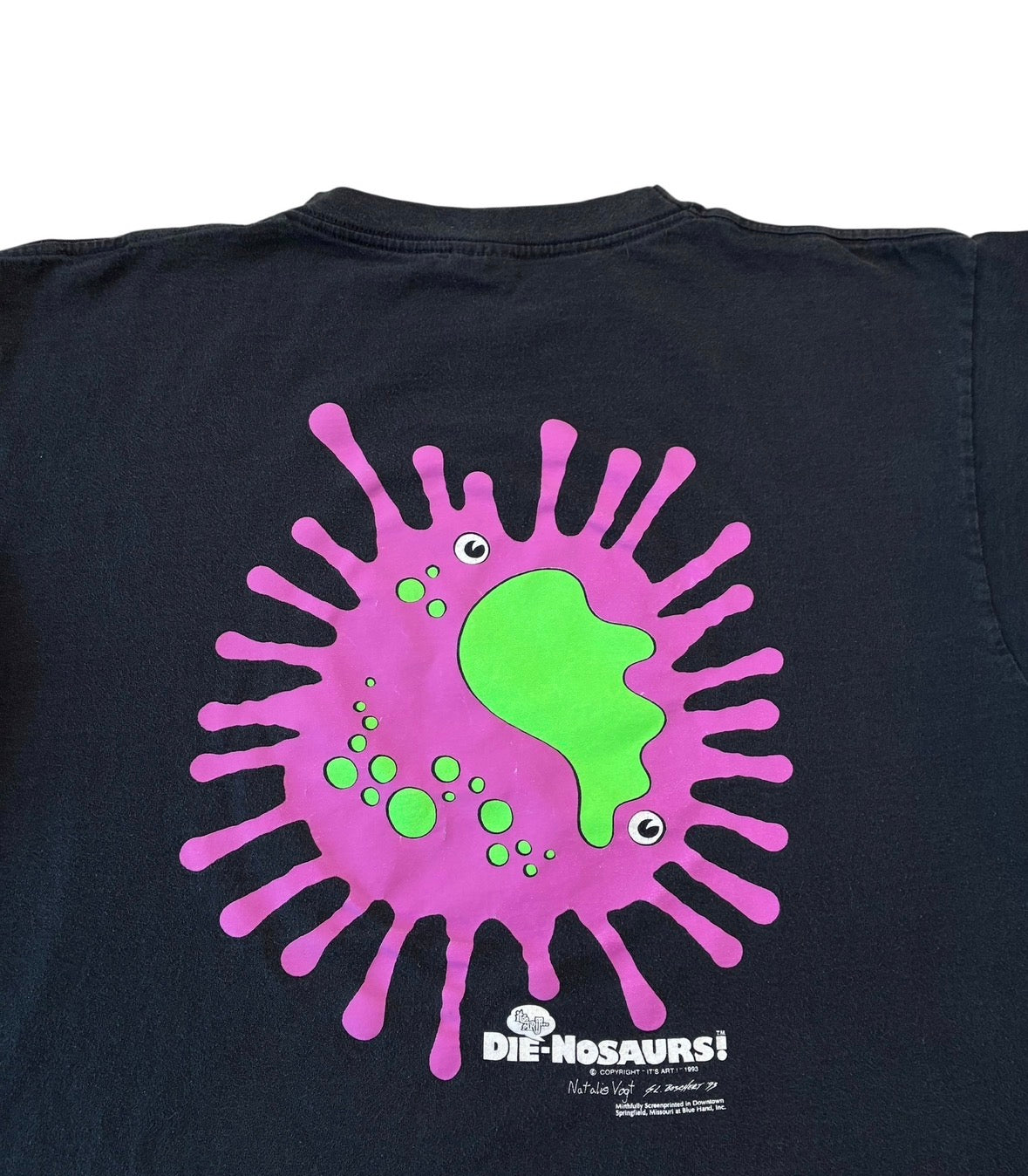 Purple dinosaur must die Barney T-shirt, size XL ￼